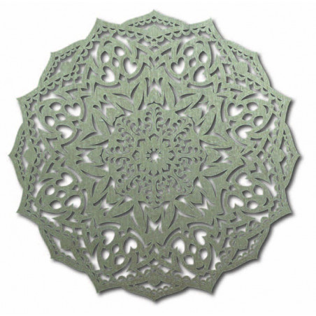 Fából készült mandala a falon - CIRCEL