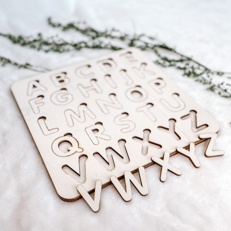 Fából készült montessori betét gyerekeknek - ALFABETIKAI | SENTOP