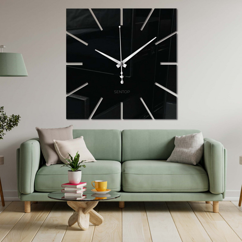Falióra minimalista négyzet alakú dizájnnal - KAVARDI