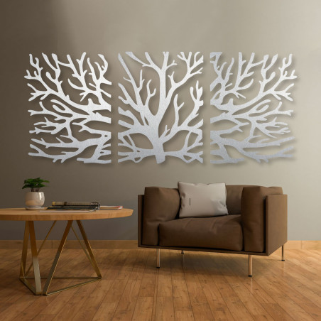 Háromrészes festmény egy fáról ágak sziluettjével