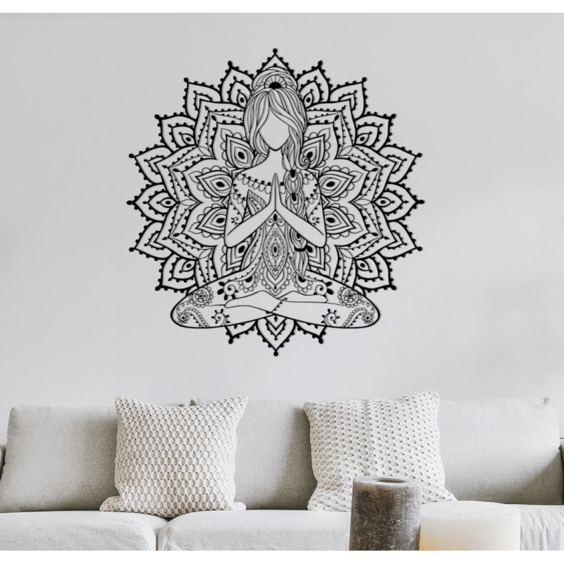 Fából készült 3D mandala jóga nő a falon - dizájn dekoráció a nappaliba egy modern és harmonikus belső térért.
