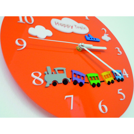 Modern plexiüvegből készült falióra. Trendi falióra ajándékba. X-momo óra. PMMA