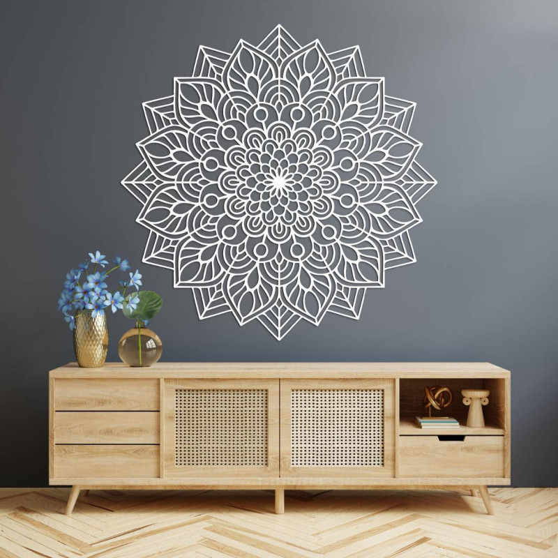 Természetes és geometriai formák ihlette dekoráció harmonikus kompozícióban.