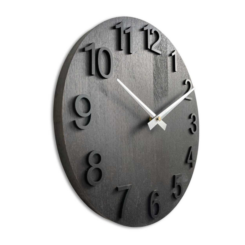 Egyszerű falióra fa talppal, számok nélkül