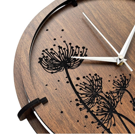 Minimalista dizájn és a sötét fa szépsége otthonodban.