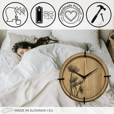 HDF lapból készült, csendes működésű, rét motívumos dizájner óra.