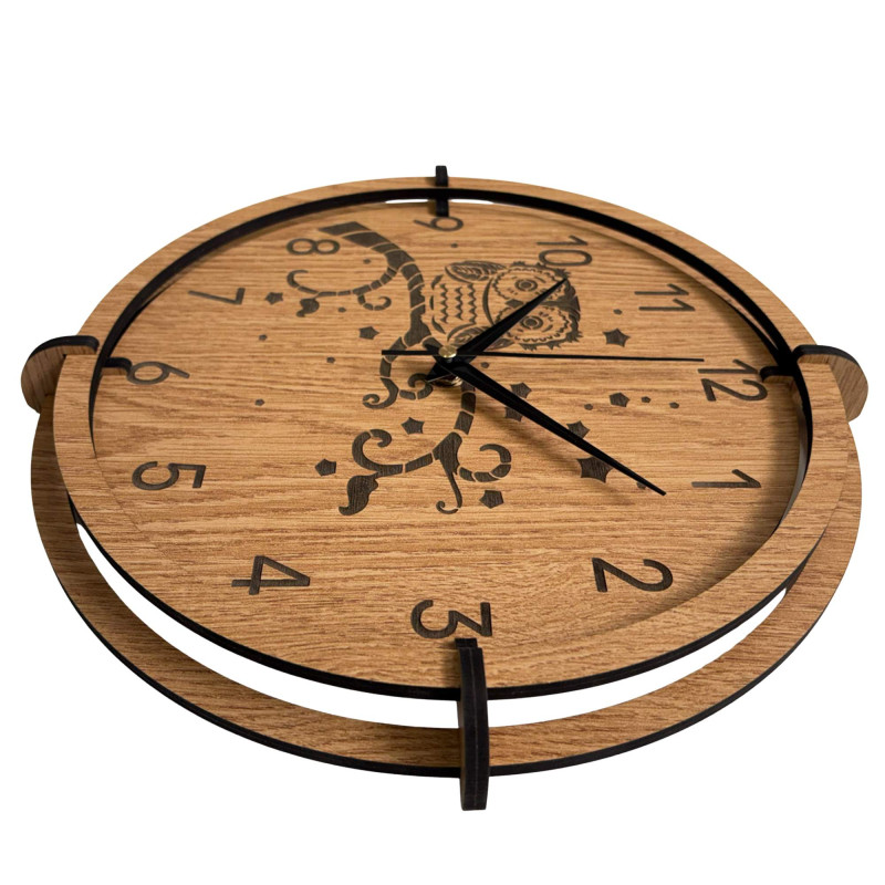 Dekoratív óra bagolyval - egyedi design a nappaliba