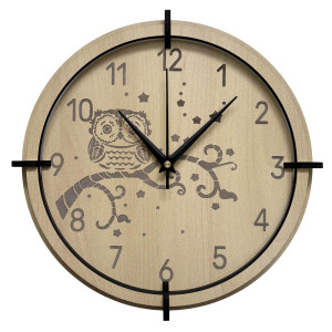 Juharfából készült bagolyóra gyerekeknek - csendes, játékos és ideális gyerekszobába.