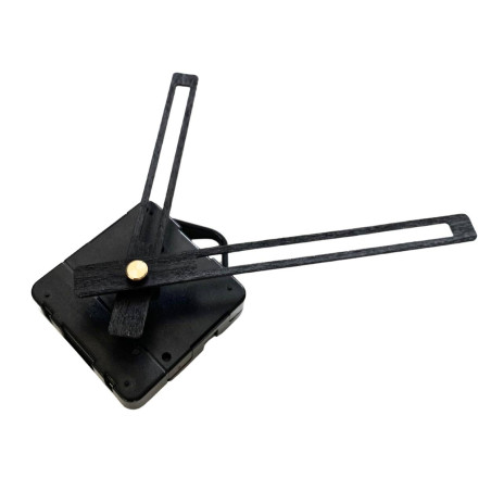 Modern fekete óramutatók természetes bükk furnérból.