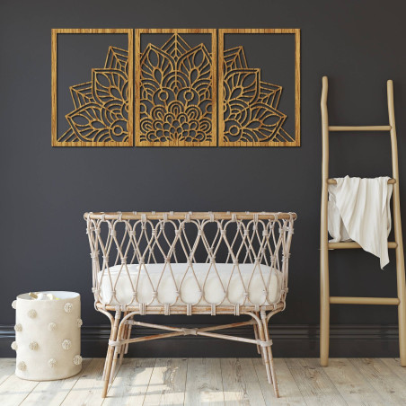 Harmonikus fekete mandala és faóra. Tökéletes kiegészítője lehet bármely szobának.