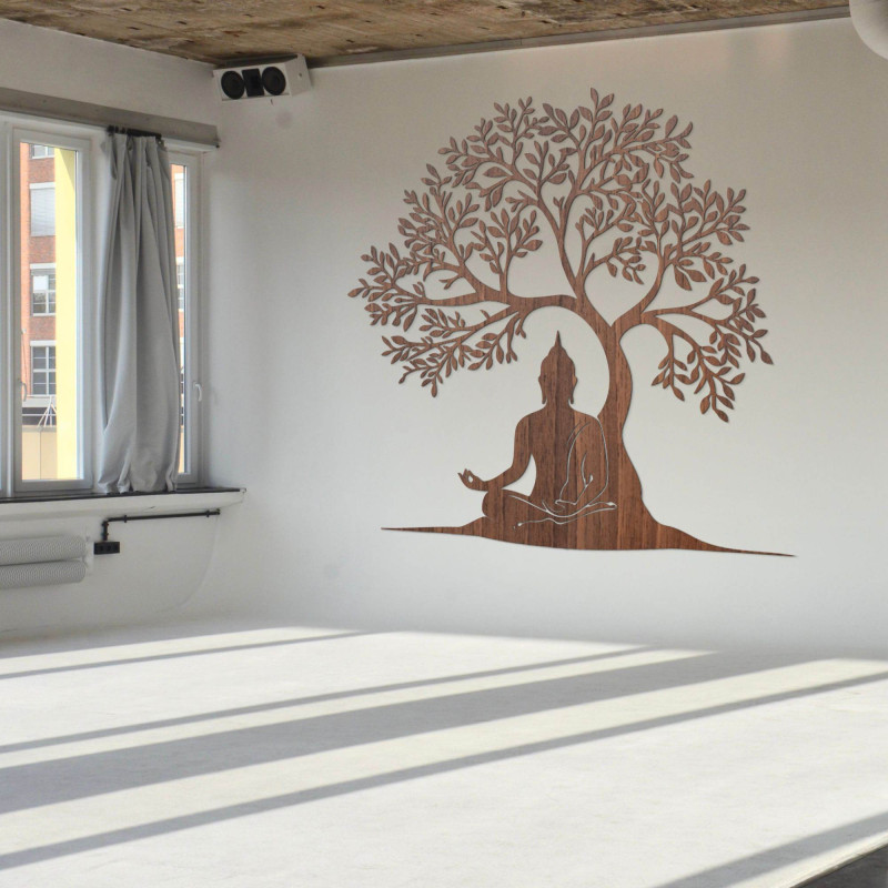 Fából készült életfa békés Buddha sziluettel
