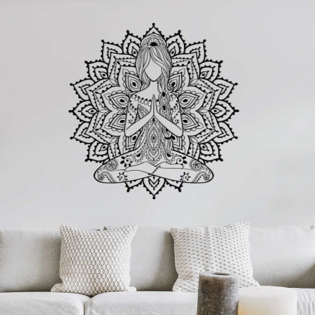 Designer fa mandala jóga motívummal - 3D faldekoráció a nappaliba harmonikus hatással.