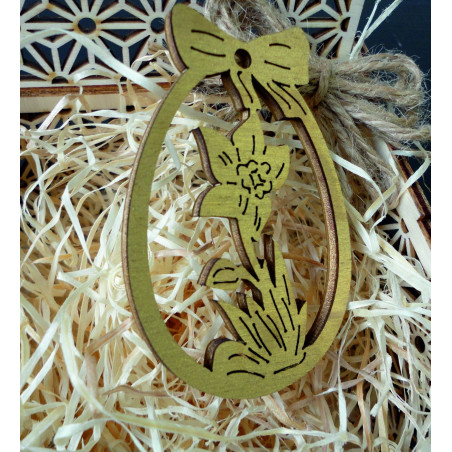 Díszméretek, karácsonyfadíszek, fa kiegészítők, fa és műanyag díszek