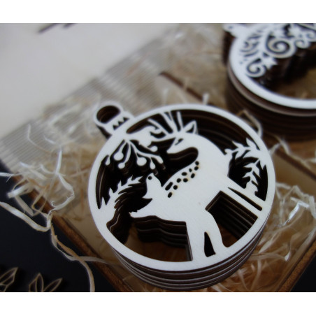 Fa és műanyag díszek, karácsonyfadíszek, fa vintage kiegészítők