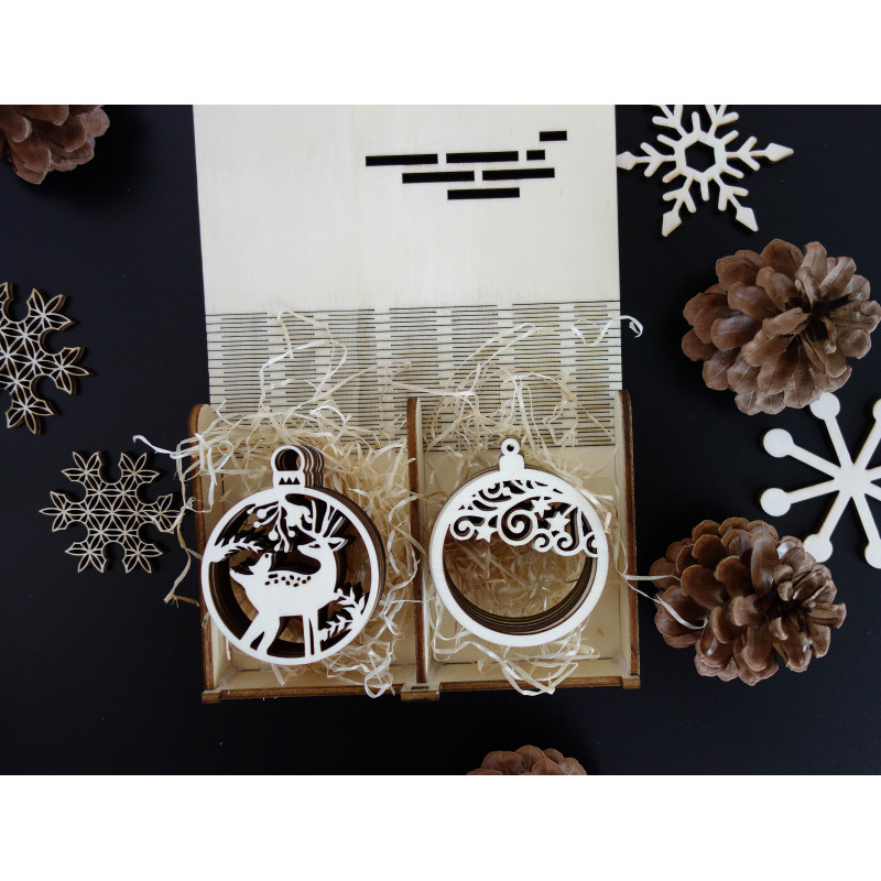 Fa és műanyag díszek, karácsonyfadíszek, fa vintage kiegészítők