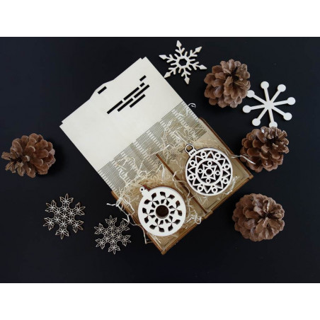 Fa és műanyag díszek, karácsonyfadíszek, fa vintage kiegészítők