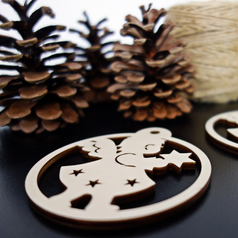 Karácsonyi díszek fából, méret: 79x90 mm